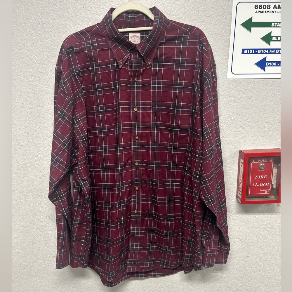 New Brooks Brothers Plaid Button Down Shirt. Size XL